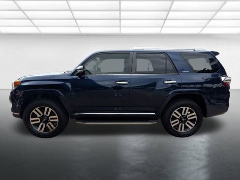 Used 2018 Toyota 4Runner Limited AWD/4WD image 28