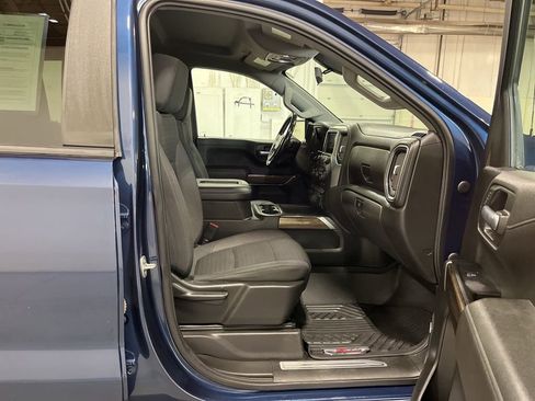 Used 2021 Chevrolet Silverado 1500 LT Trail Boss w/ Convenience Package II image 25