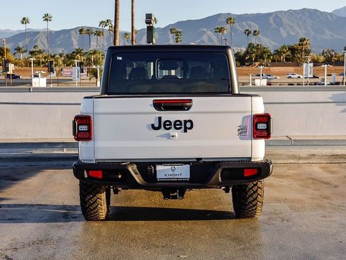 New 2026 Jeep Gladiator Willys image 8