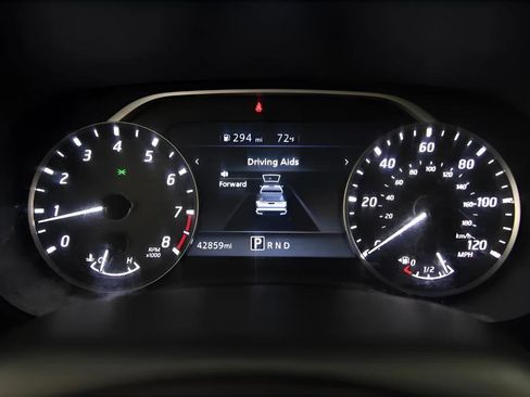 Used 2024 Nissan Frontier SV w/ Tow Package image 19