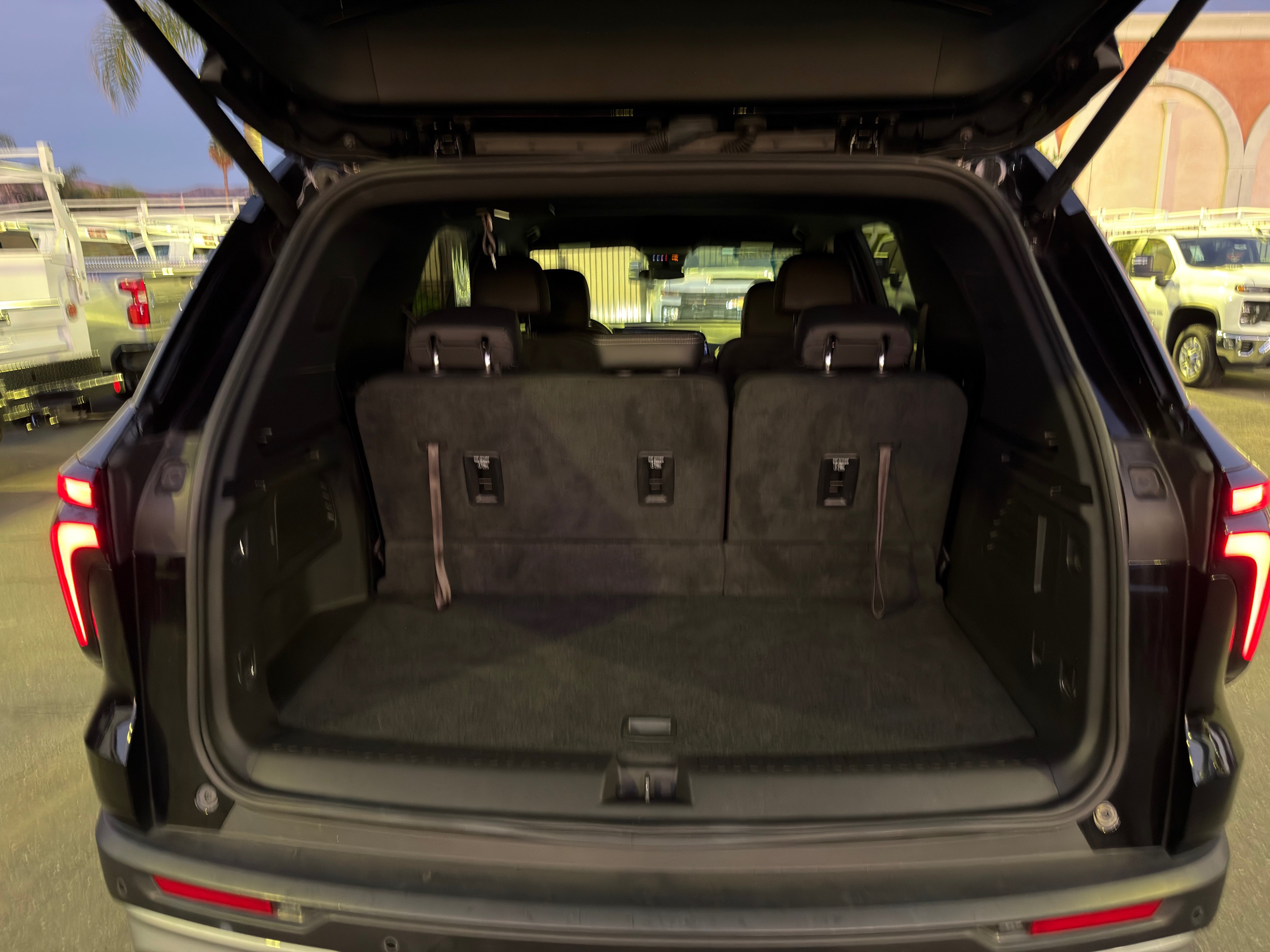 Used 2026 Chevrolet Traverse LT FWD image 16