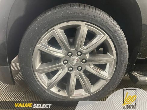 Used 2017 Chevrolet Suburban Premier AWD/4WD image 25