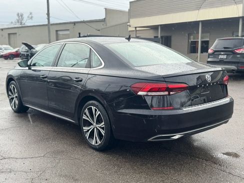 Used 2022 Volkswagen Passat 2.0T SE image 7