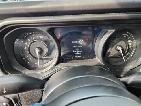 Used 2024 Jeep Wrangler Rubicon image 27
