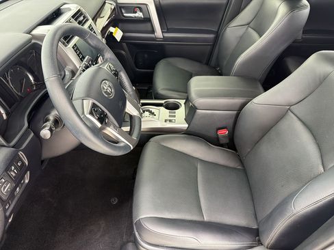 Used 2023 Toyota 4Runner Limited AWD/4WD image 5