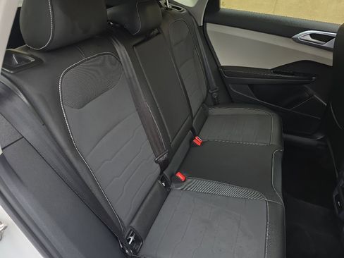 Used 2025 Volkswagen Taos SE image 28