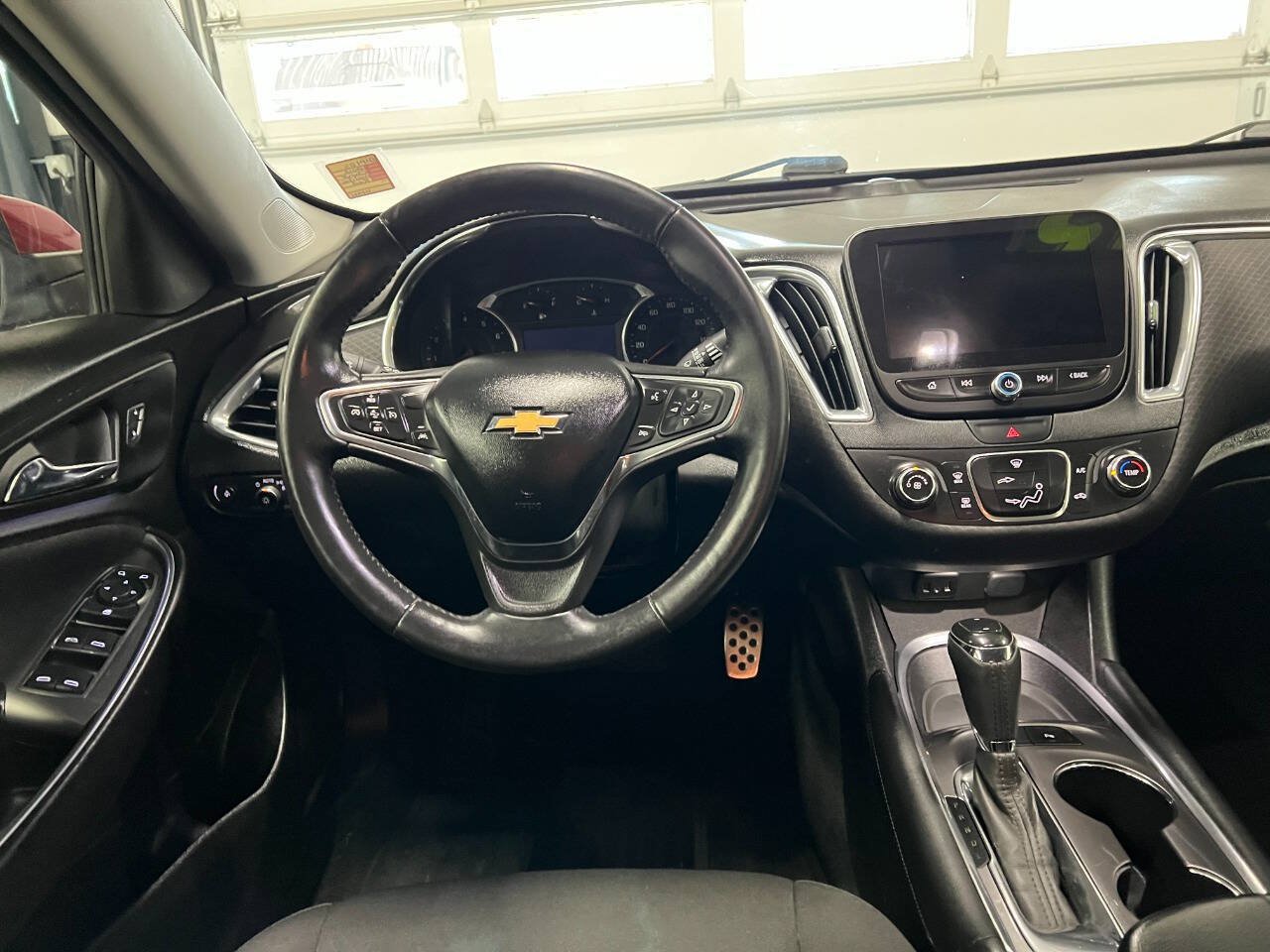 Used 2016 Chevrolet Malibu LT FWD image 8