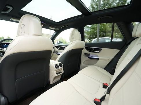 Used 2026 Mercedes-Benz GLC 300 4MATIC image 39