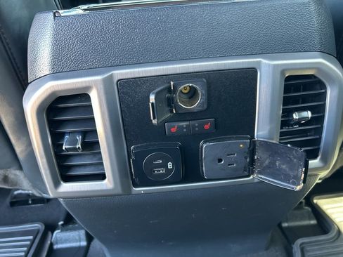 Used 2022 Ford F450 Platinum w/ FX4 Off-Road Package AWD/4WD image 46