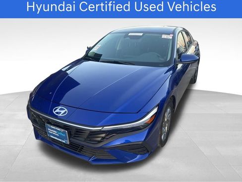 Used 2025 Hyundai Elantra Blue image 1