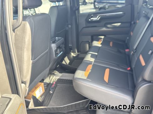 Used 2023 GMC Sierra 1500 AT4 w/ AT4 Premium Package image 26