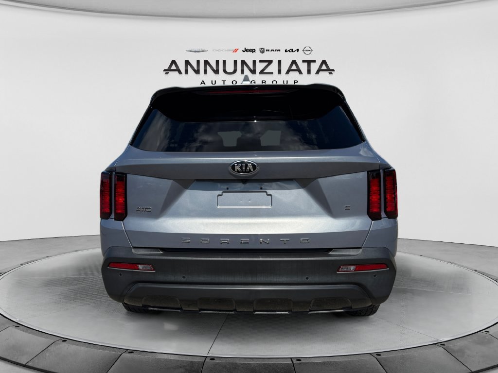 Used 2021 Kia Sorento S w/ Panoramic Sunroof Package AWD/4WD image 4
