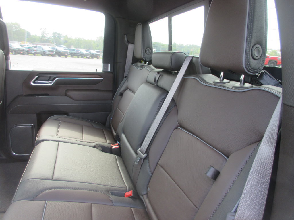 New 2026 GMC Sierra 3500 Denali w/ Denali Reserve Package AWD/4WD image 14