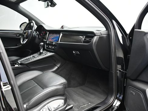 Used 2021 Porsche Macan GTS AWD/4WD image 47