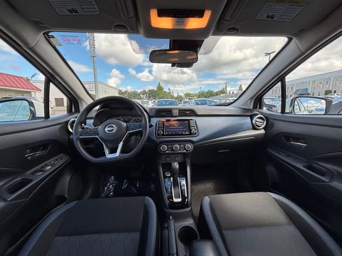 Used 2025 Nissan Versa SV image 31