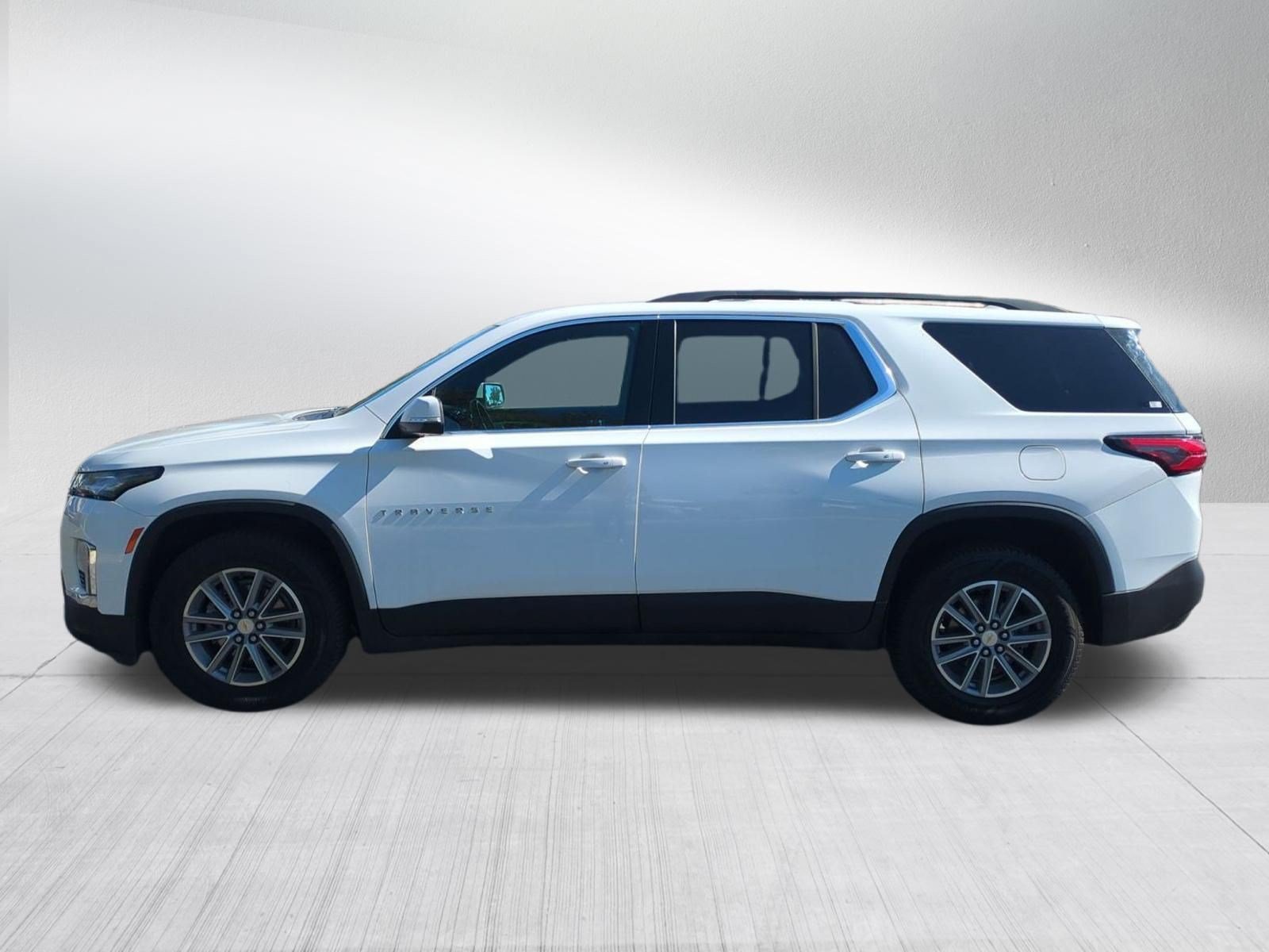 Used 2022 Chevrolet Traverse LT AWD/4WD image 2