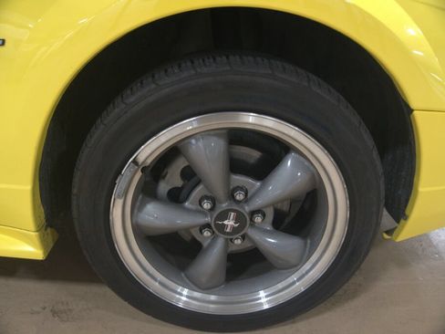 Used 2001 Ford Mustang GT RWD image 28