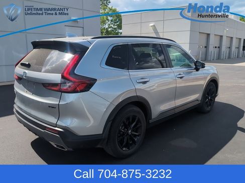 Used 2025 Honda CR-V Sport image 8