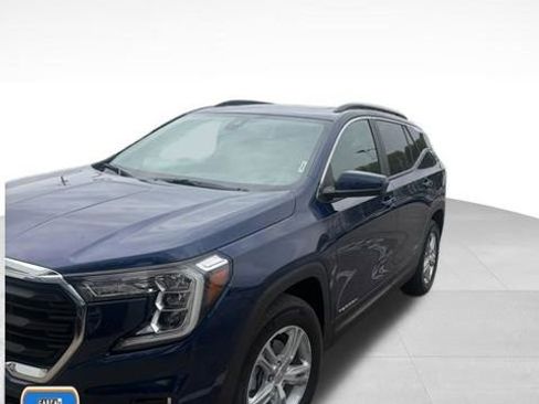 Used 2023 GMC Terrain SLE w/ Driver Convenience Package image 1