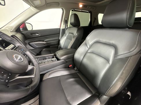 Used 2023 Nissan Pathfinder SL w/ SL Premium Package image 9
