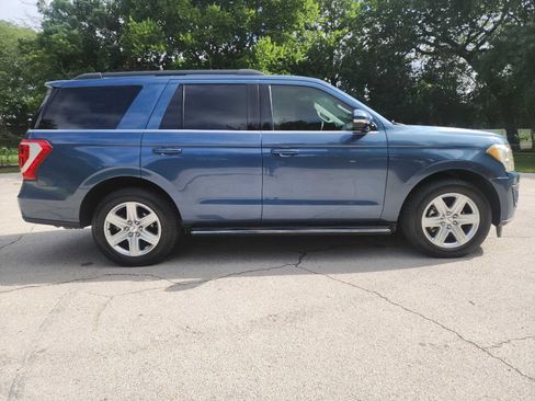 Used 2019 Ford Expedition XLT w/ Equipment Group 202A RWD image 12