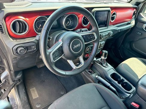 Used 2023 Jeep Wrangler Unlimited Rubicon AWD/4WD image 10