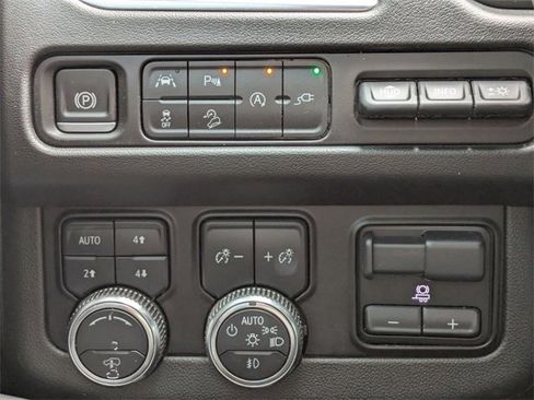 Used 2021 GMC Yukon AT4 w/ AT4 Premium Plus Package image 32