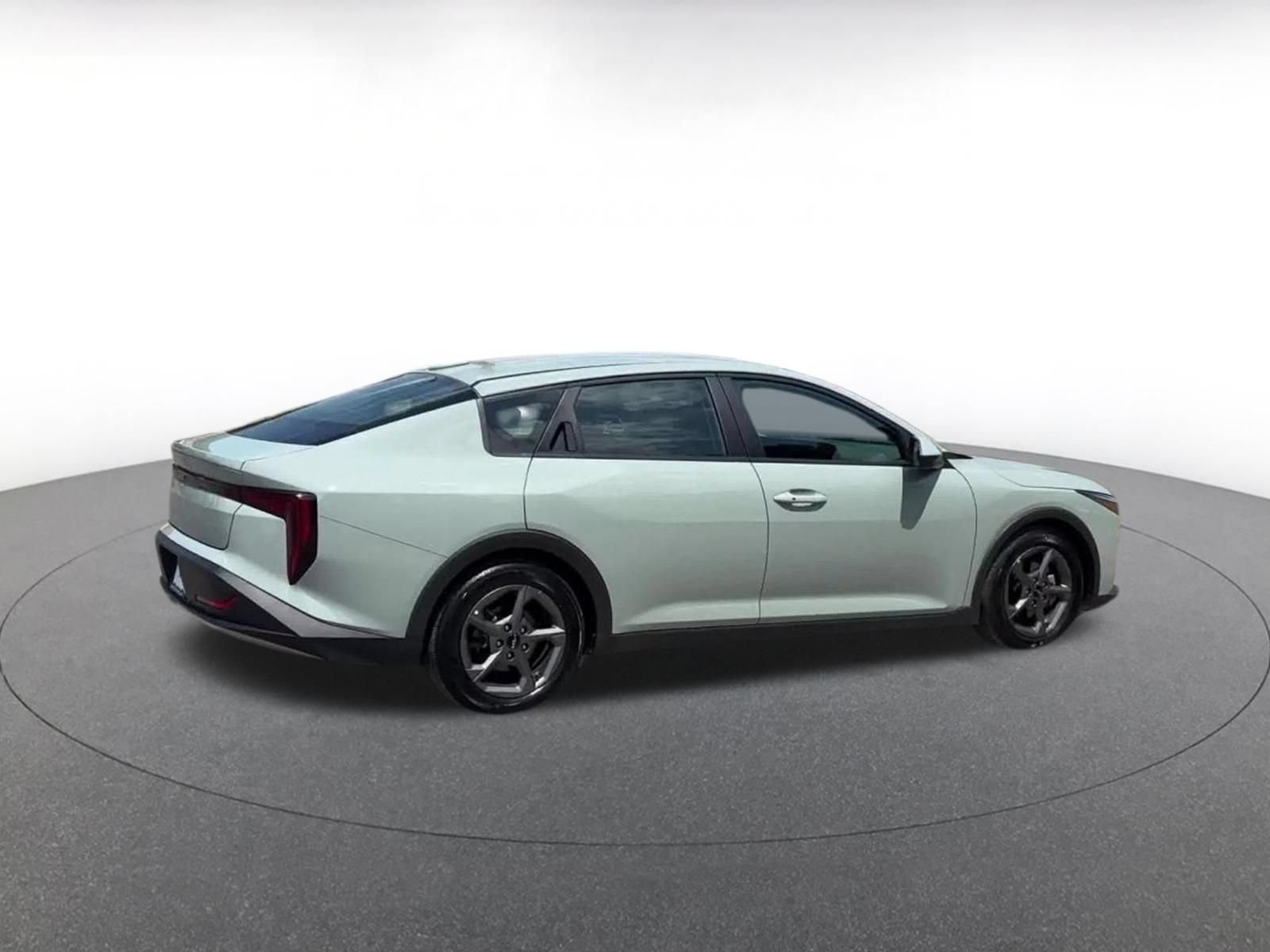 Used 2025 Kia K4 FWD image 14