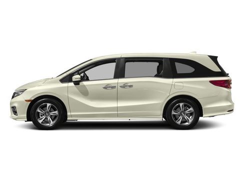 Used 2018 Honda Odyssey Touring image 3
