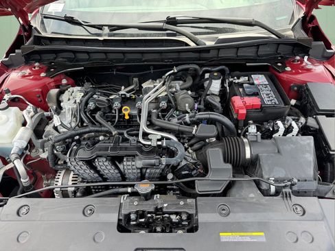 Used 2023 Nissan Altima 2.5 SR w/ SR Premium Package image 12