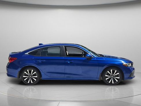 Certified 2024 Honda Civic EX image 3