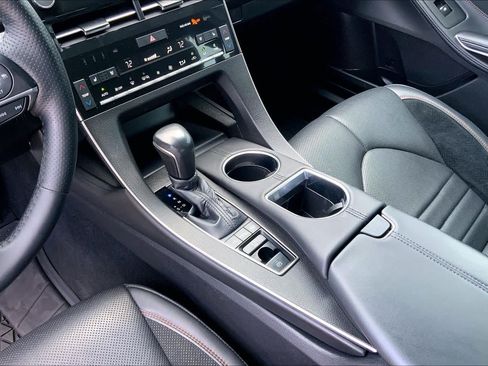 Used 2021 Toyota Avalon Touring FWD image 17