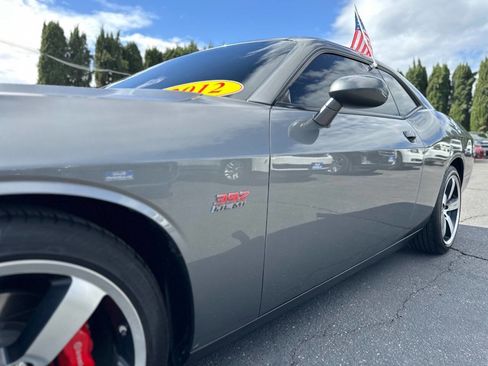 Used 2012 Dodge Challenger SRT8 RWD image 19