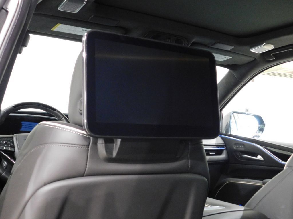 Used 2024 Cadillac Escalade ESV V w/ LPO, Floor Liner Package AWD/4WD image 80