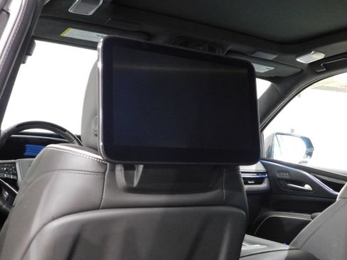 Used 2024 Cadillac Escalade ESV V w/ LPO, Floor Liner Package AWD/4WD image 80