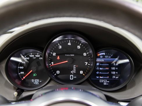 Used 2019 Porsche 718 Cayman image 15