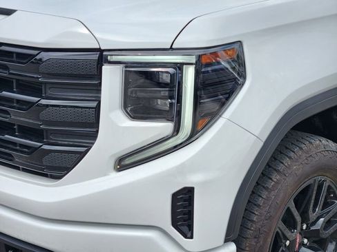 Used 2025 GMC Sierra 1500 Elevation w/ X31 Off-Road Package AWD/4WD image 6