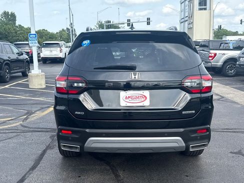 Certified 2023 Honda Pilot Touring image 10