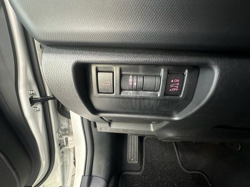 Used 2025 Subaru Forester Premium AWD/4WD image 24