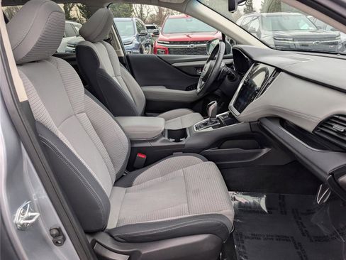 Used 2022 Subaru Outback Premium image 12