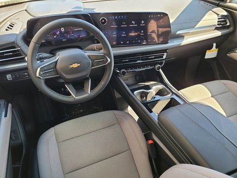 New 2026 Chevrolet Traverse LT w/ Driver Confidence Package image 32