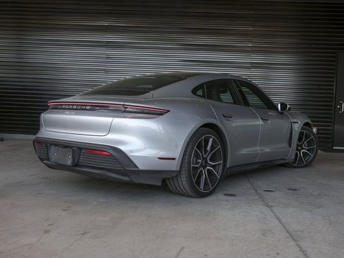 Certified 2025 Porsche Taycan image 7