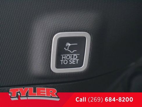 New 2026 Jeep Grand Cherokee Limited AWD/4WD image 17