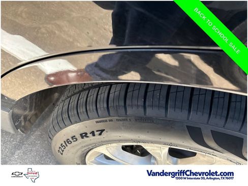 Used 2019 Chevrolet Equinox LT FWD image 14