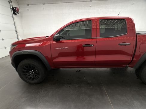 Used 2024 Chevrolet Colorado Trail Boss w/ Advanced Trailering Package AWD/4WD image 38