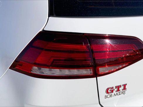 Used 2020 Volkswagen GTI SE image 28