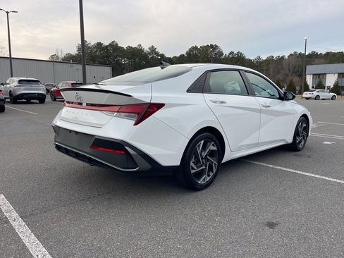 Certified 2025 Hyundai Elantra Sport w/ Cargo Package image 5