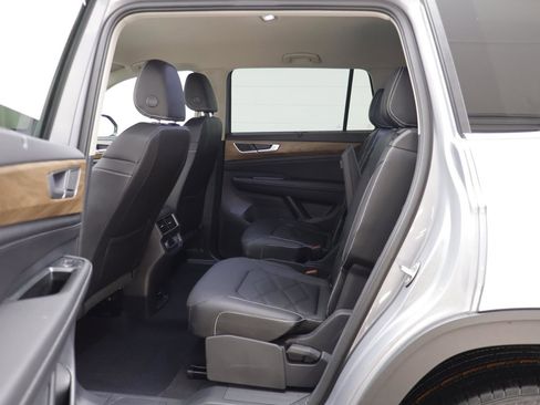 New 2026 Volkswagen Atlas SE image 12