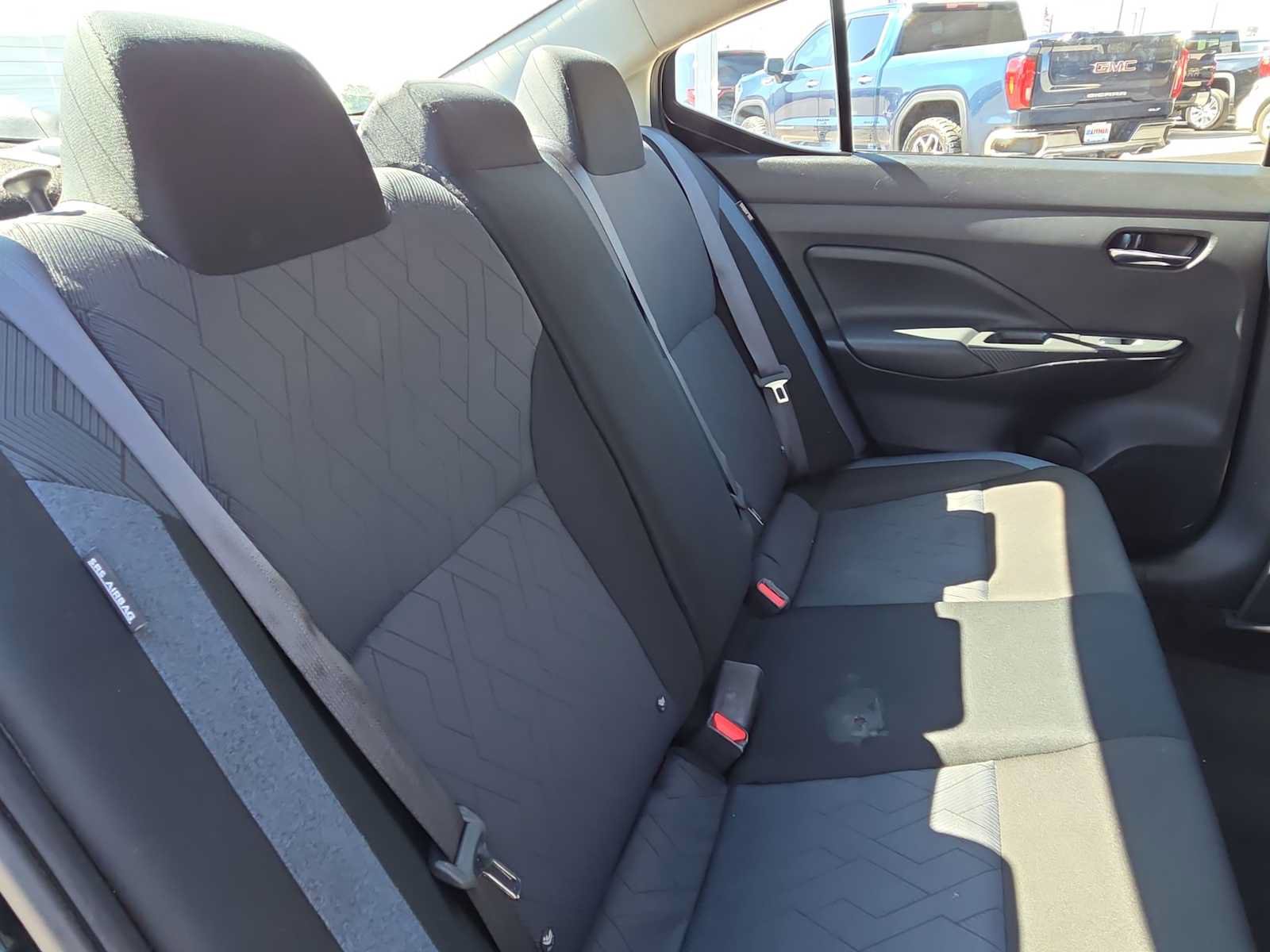 Used 2025 Nissan Versa SV FWD image 17