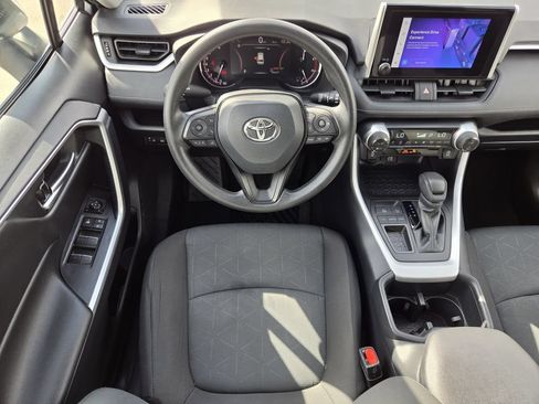 Used 2025 Toyota RAV4 XLE FWD image 14